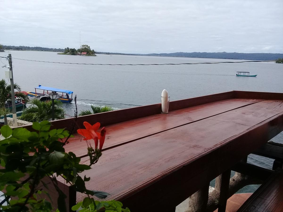 La Casa Del Lacandon - Waterfront Hotel Flores Exterior foto