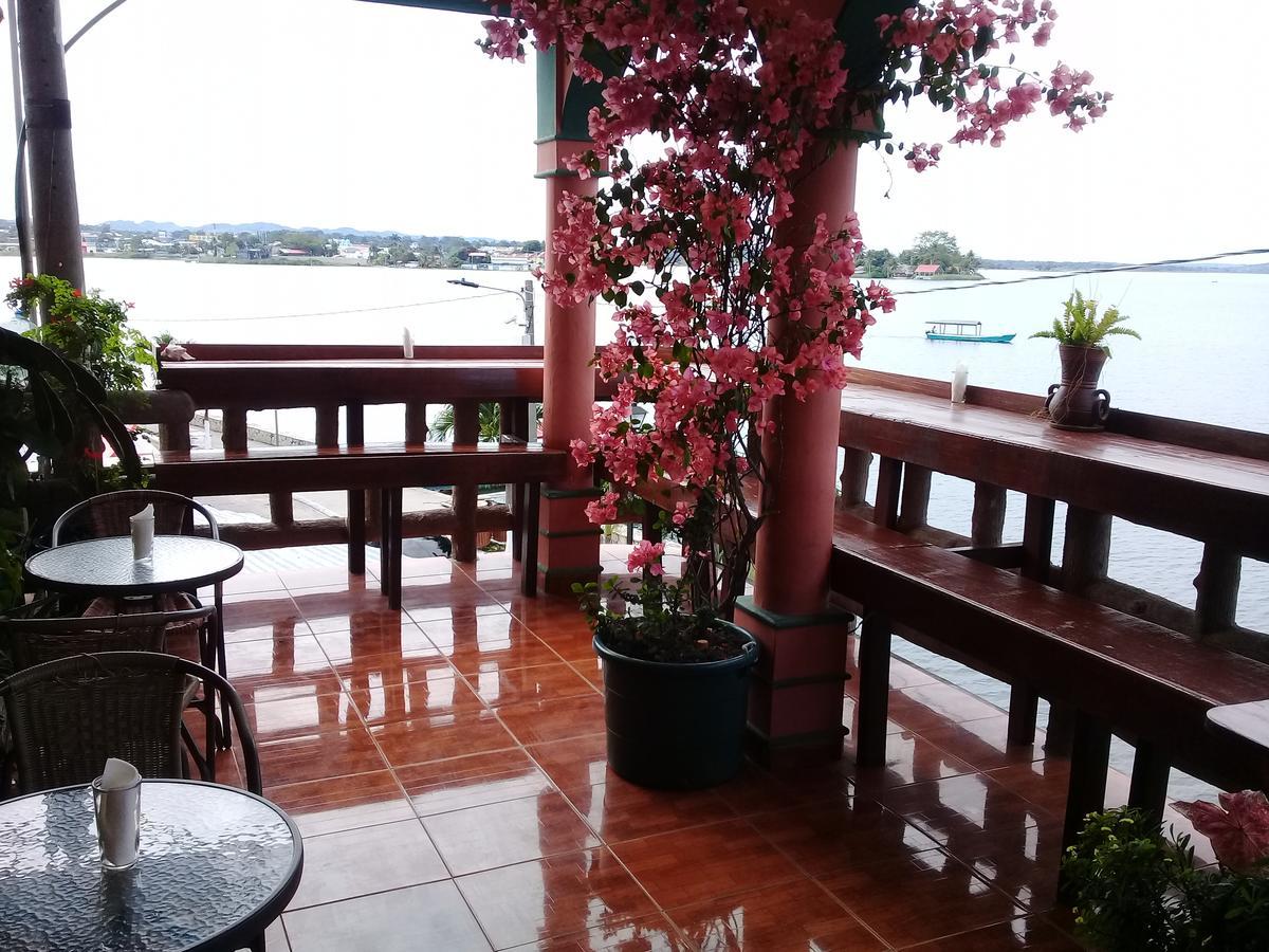 La Casa Del Lacandon - Waterfront Hotel Flores Exterior foto