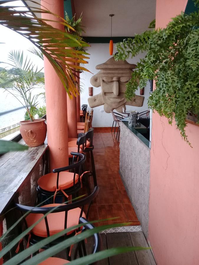 La Casa Del Lacandon - Waterfront Hotel Flores Exterior foto