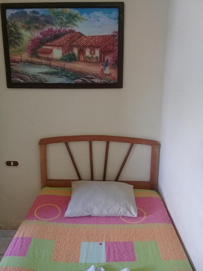La Casa Del Lacandon - Waterfront Hotel Flores Habitación foto